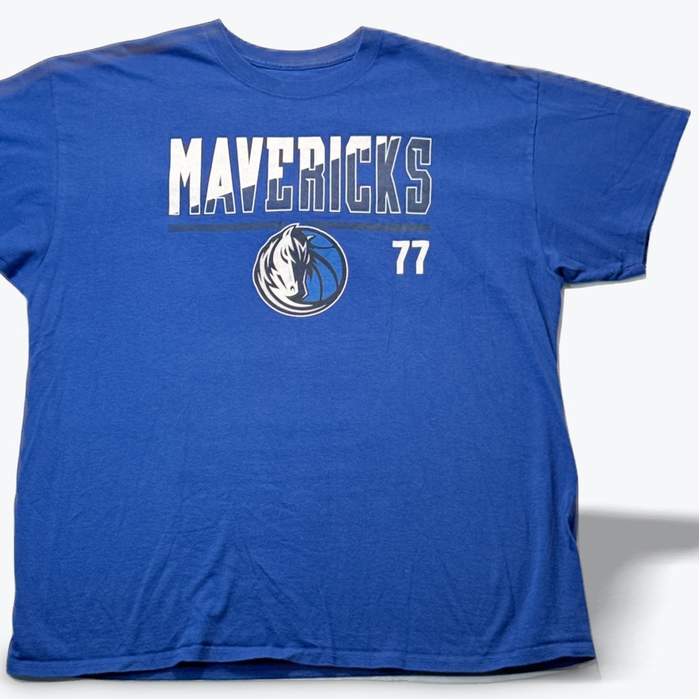 NBA Dallas Mavericks T-Shirt Luka Doncic 77 Blue Graphic Mens XL Basketball Tee